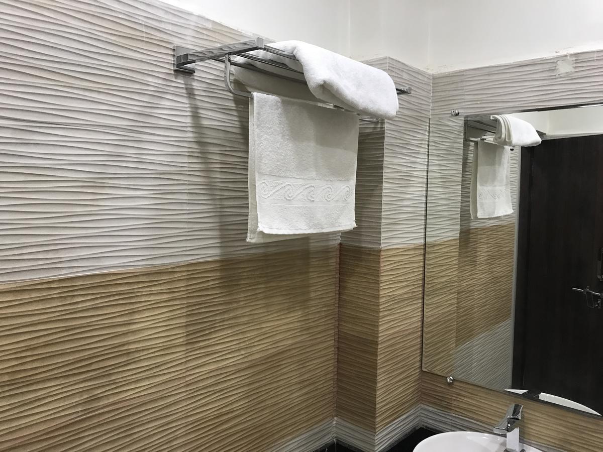 Hotel Mmk Κανπούρ Εξωτερικό φωτογραφία