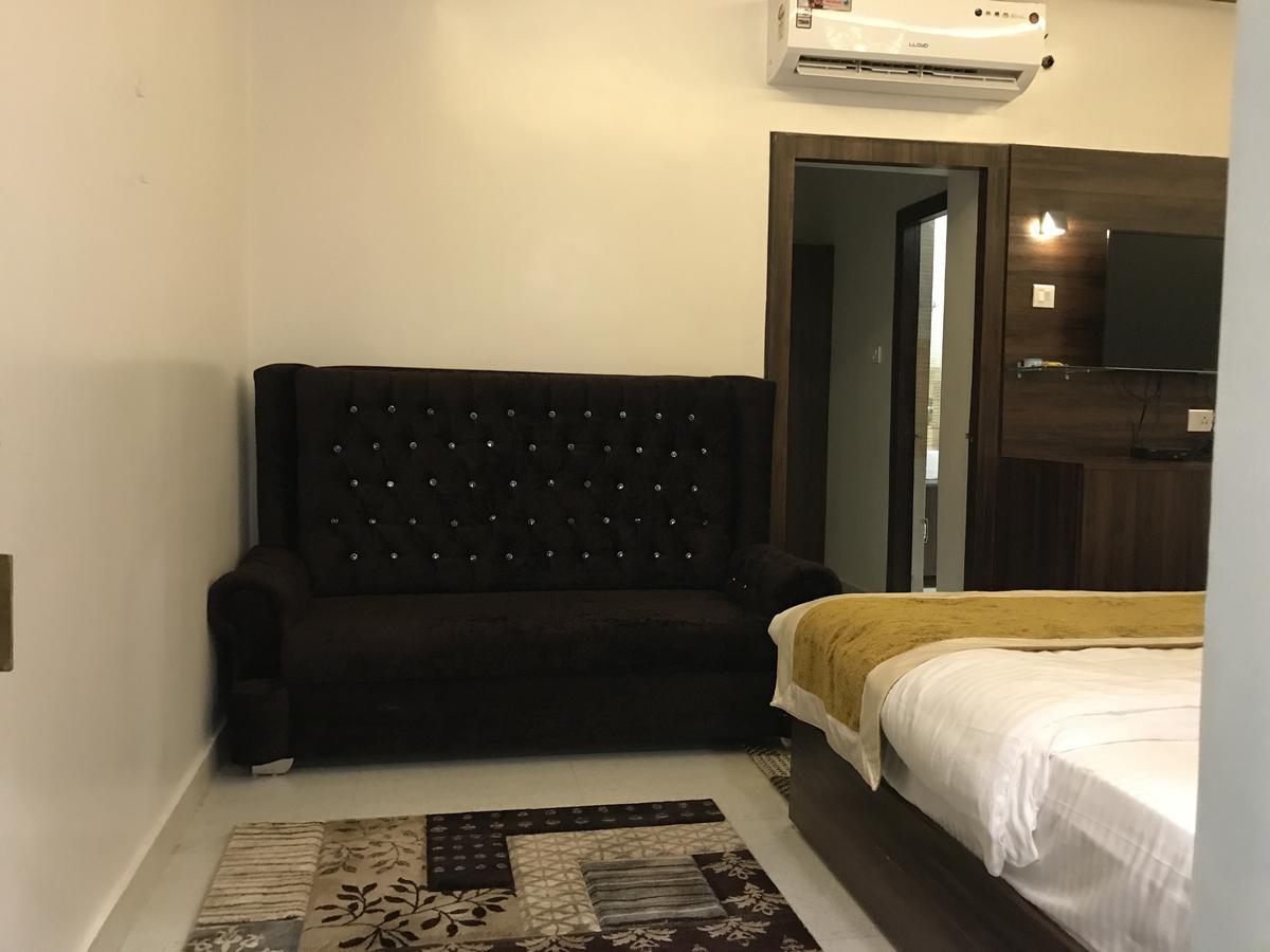 Hotel Mmk Κανπούρ Εξωτερικό φωτογραφία