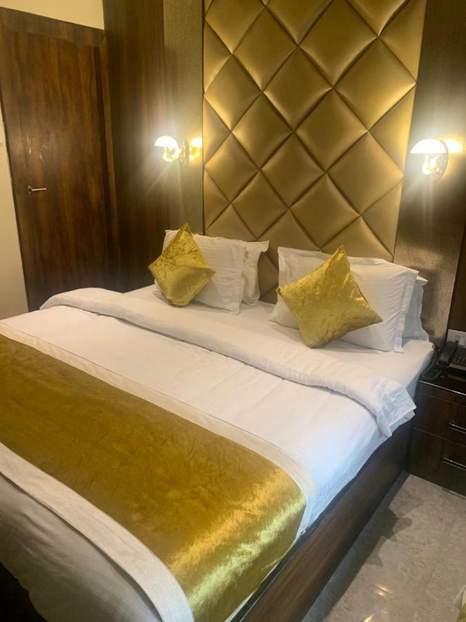 Hotel Mmk Κανπούρ Εξωτερικό φωτογραφία
