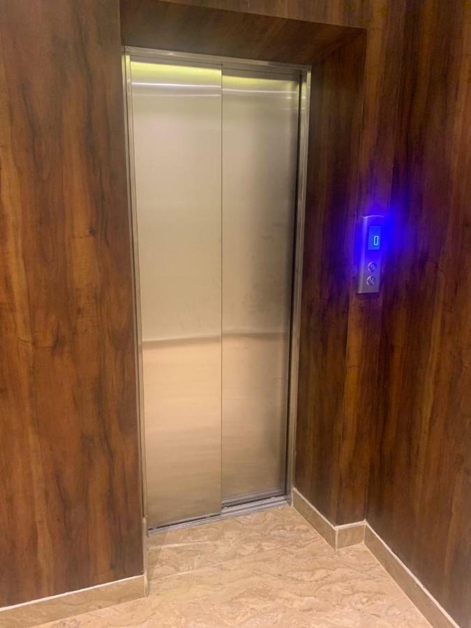 Hotel Mmk Κανπούρ Εξωτερικό φωτογραφία