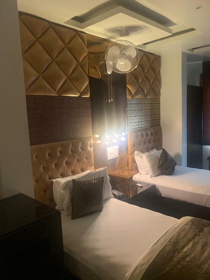 Hotel Mmk Κανπούρ Εξωτερικό φωτογραφία
