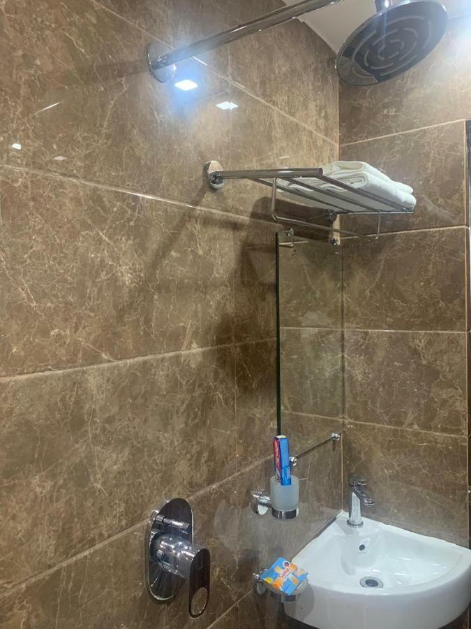 Hotel Mmk Κανπούρ Εξωτερικό φωτογραφία